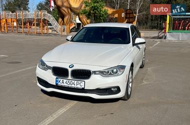 Седан BMW 3 Series 2017 в Киеве