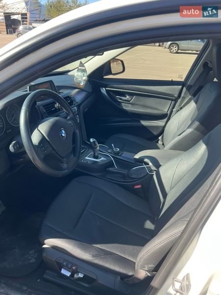 Седан BMW 3 Series 2017 в Киеве