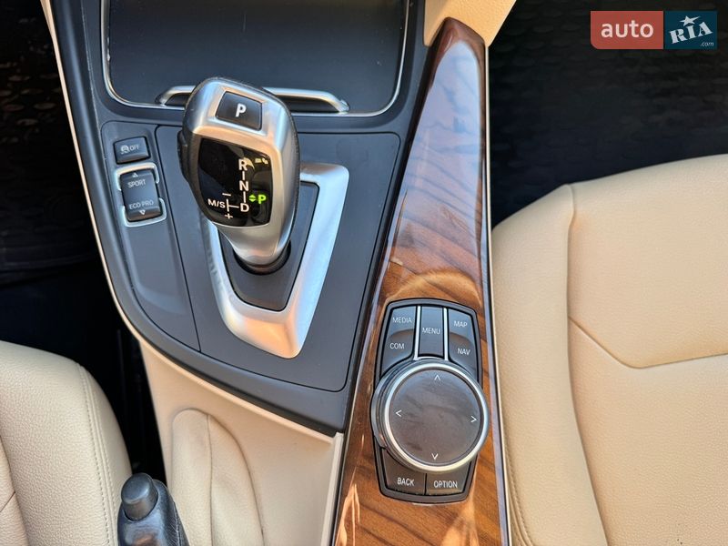 Седан BMW 3 Series 2017 в Одессе