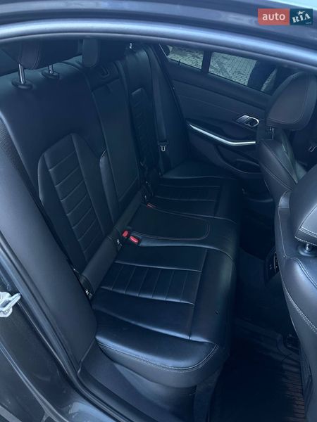 Седан BMW 3 Series 2020 в Тернополе