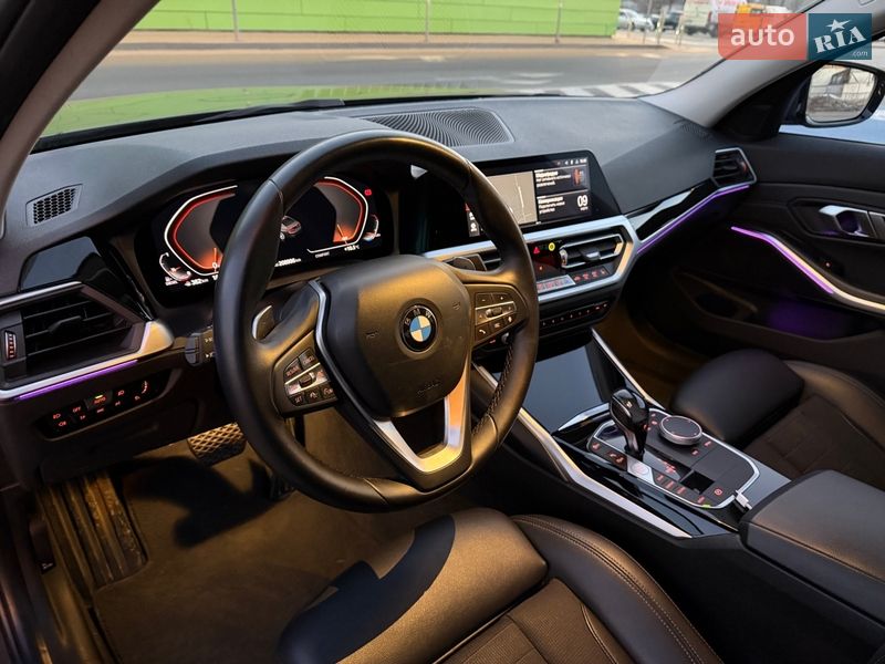 Седан BMW 3 Series 2019 в Киеве