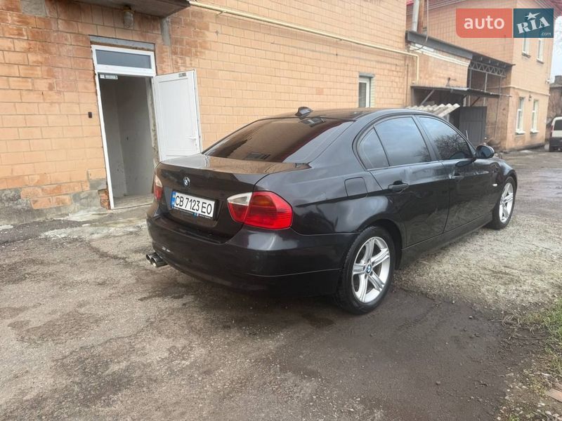 Седан BMW 3 Series 2005 в Пирятині