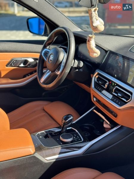 Седан BMW 3 Series 2019 в Ивано-Франковске