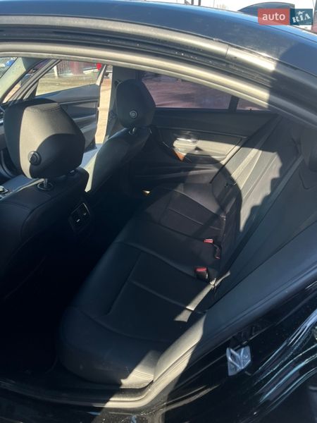 Седан BMW 3 Series 2016 в Киеве