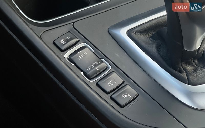 Седан BMW 3 Series 2018 в Львове