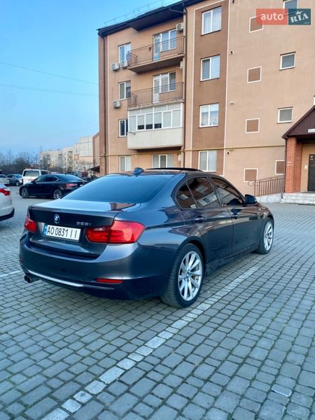 Седан BMW 3 Series 2012 в Мукачево