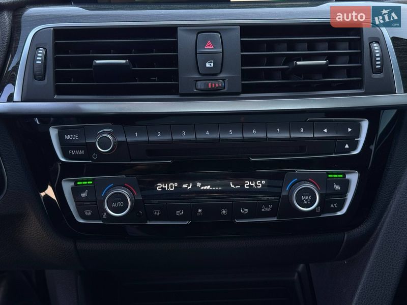 Седан BMW 3 Series 2017 в Ровно