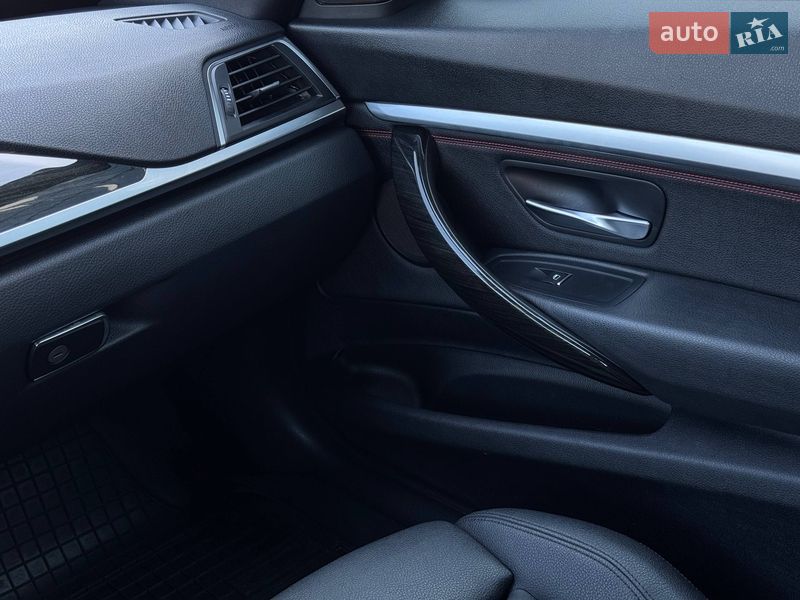 Седан BMW 3 Series 2017 в Ровно