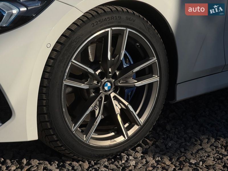 Седан BMW 3 Series 2019 в Виннице