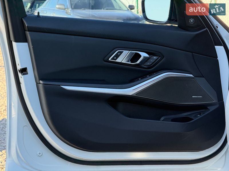 Седан BMW 3 Series 2019 в Виннице