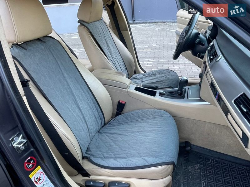 Седан BMW 3 Series 2005 в Ровно