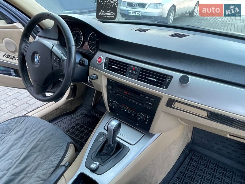 Седан BMW 3 Series 2005 в Ровно