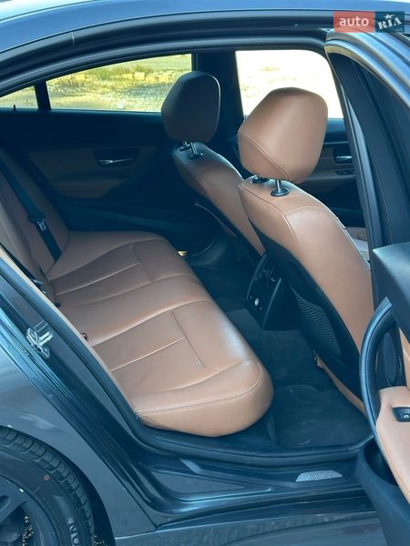 Седан BMW 3 Series 2015 в Виннице