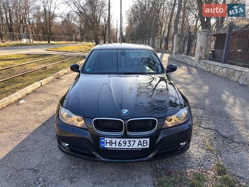 Седан BMW 3 Series 2010 в Одессе