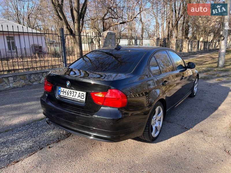 Седан BMW 3 Series 2010 в Одессе