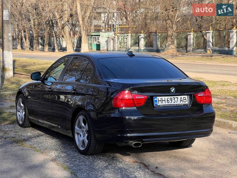 Седан BMW 3 Series 2010 в Одессе