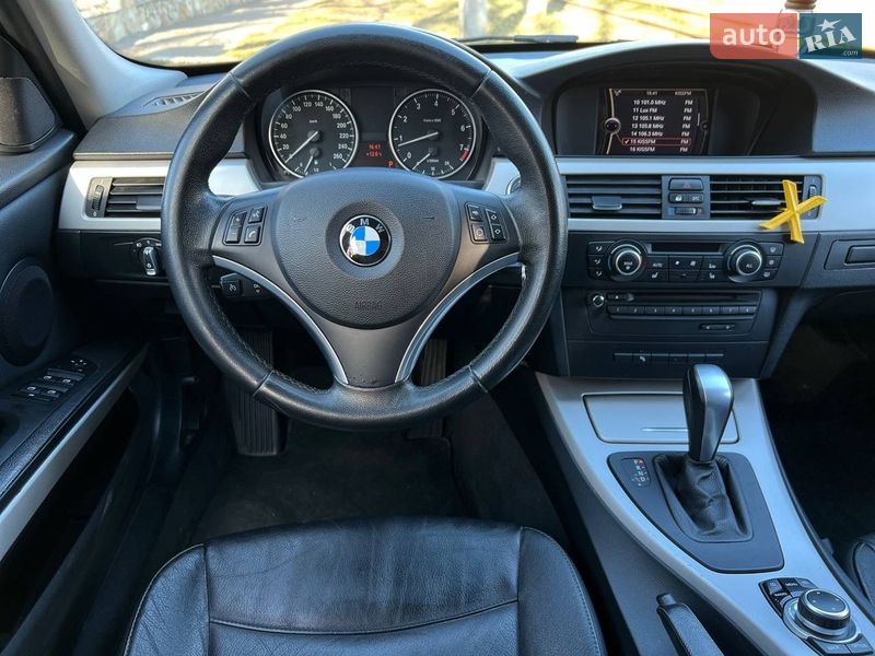 Седан BMW 3 Series 2010 в Одессе