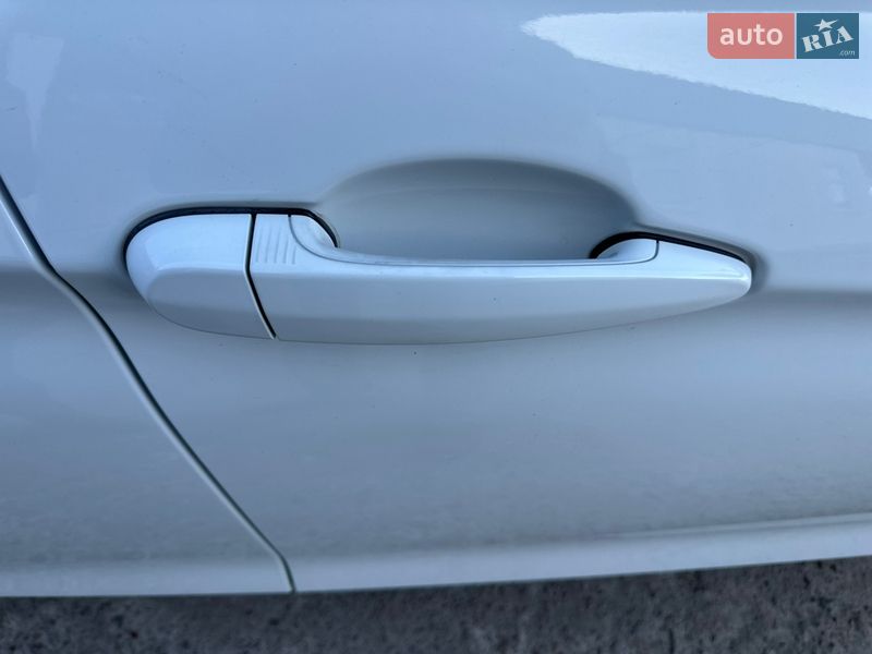 Седан BMW 3 Series 2015 в Ровно фото 23 Седан BMW 3 Series 2015 в Ровно