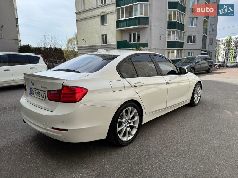 Седан BMW 3 Series 2013 в Ровно