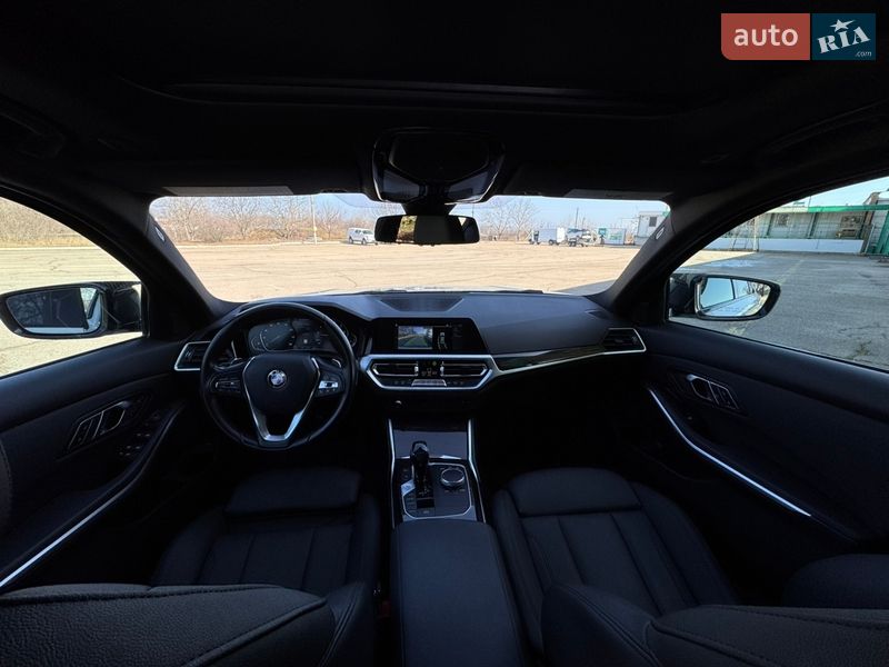 Седан BMW 3 Series 2020 в Кропивницькому