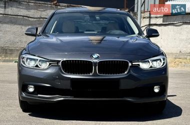 Седан BMW 3 Series 2018 в Києві