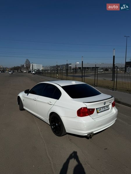 Седан BMW 3 Series 2011 в Киеве