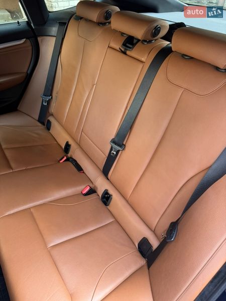 Седан BMW 3 Series 2015 в Львове