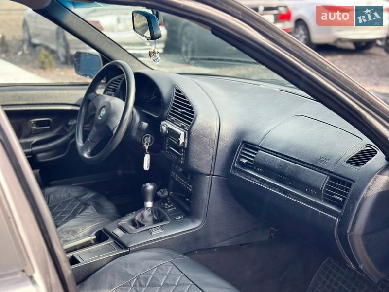 Седан BMW 3 Series 1996 в Одессе