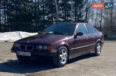 Седан BMW 3 Series 1992 в Збаражі