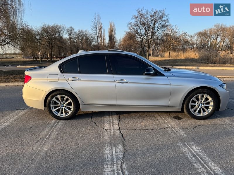 Седан BMW 3 Series 2016 в Александрие