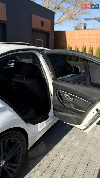 Седан BMW 3 Series 2015 в Києві