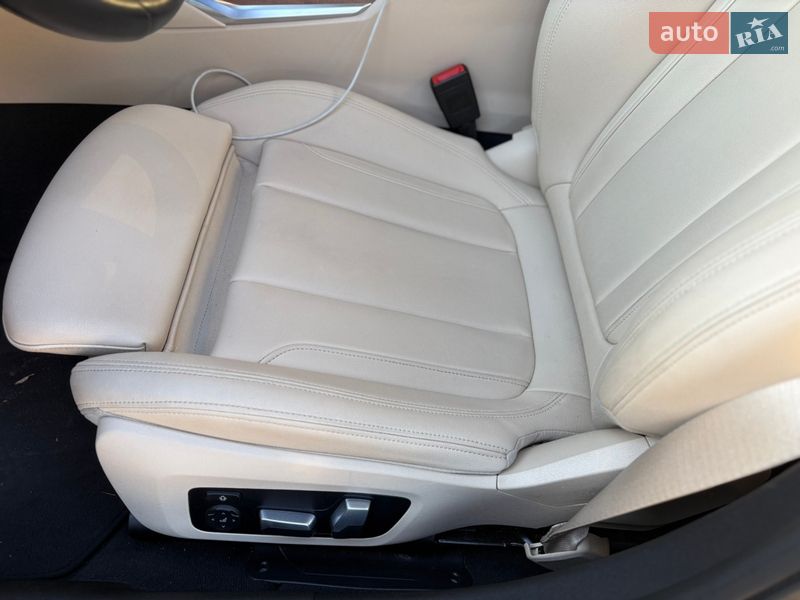 Седан BMW 3 Series 2021 в Києві
