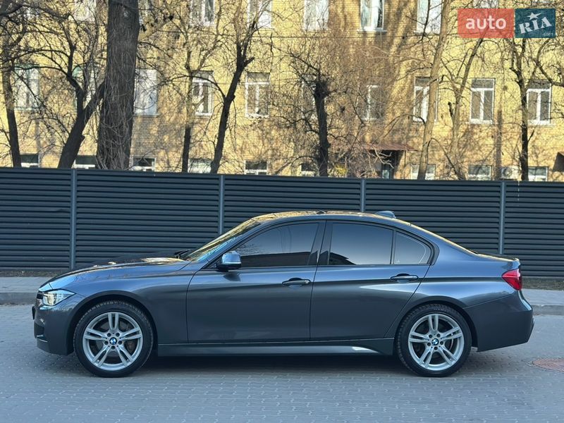 Седан BMW 3 Series 2017 в Киеве