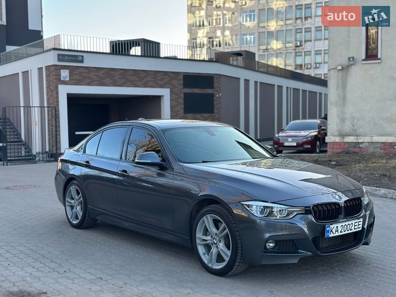 Седан BMW 3 Series 2017 в Киеве