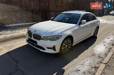Седан BMW 3 Series 2019 в Киеве
