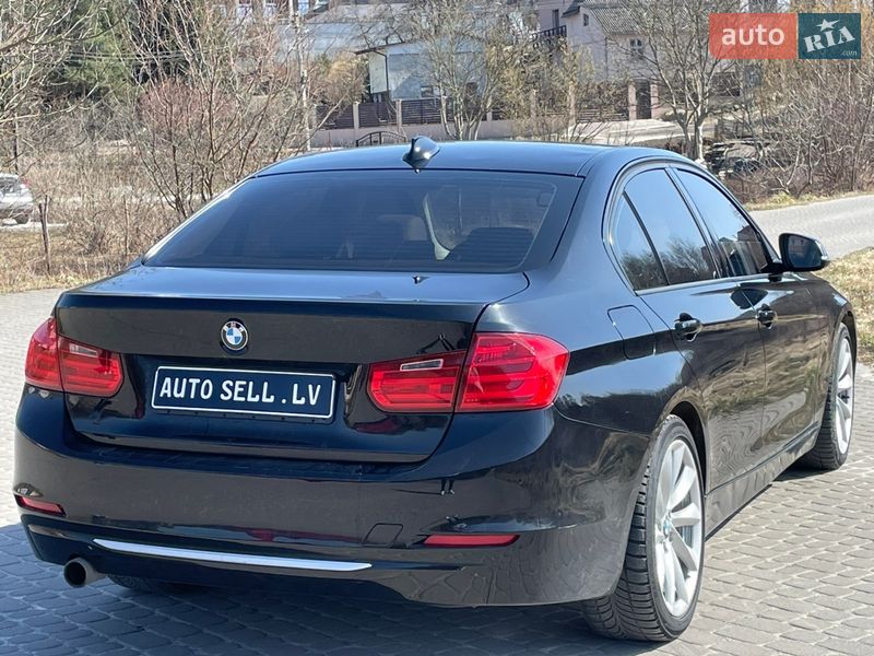 Седан BMW 3 Series 2013 в Львове