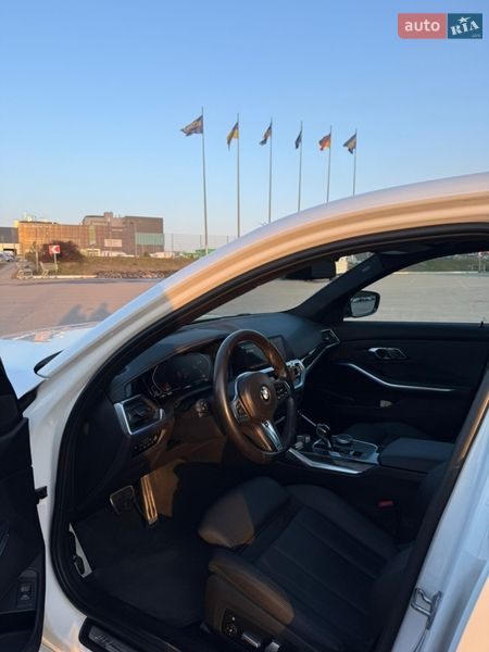 Седан BMW 3 Series 2020 в Львове