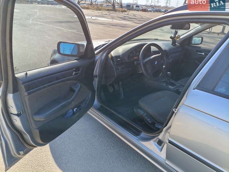 Универсал BMW 3 Series 2003 в Змиеве