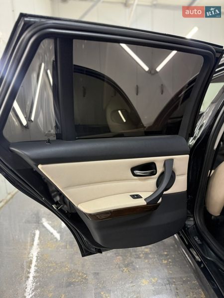 Универсал BMW 3 Series 2010 в Черновцах