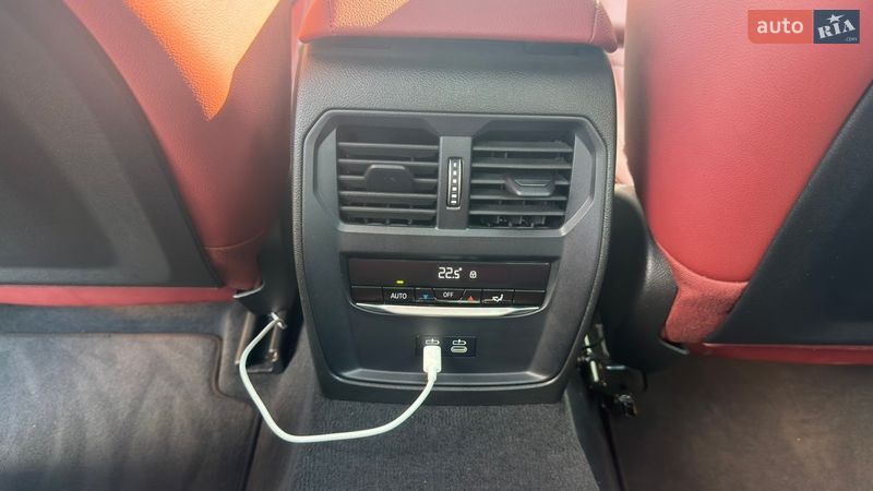 Седан BMW 3 Series 2024 в Одессе
