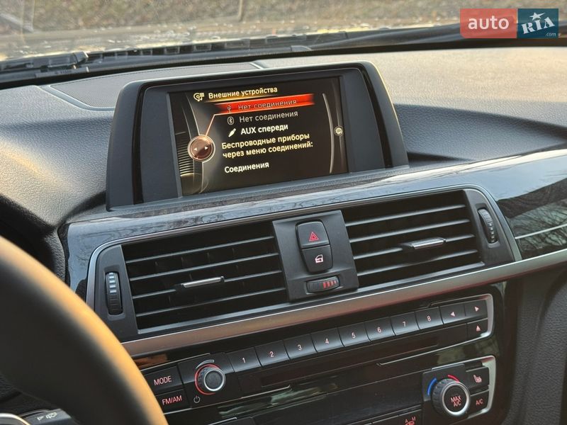 Седан BMW 3 Series 2015 в Києві