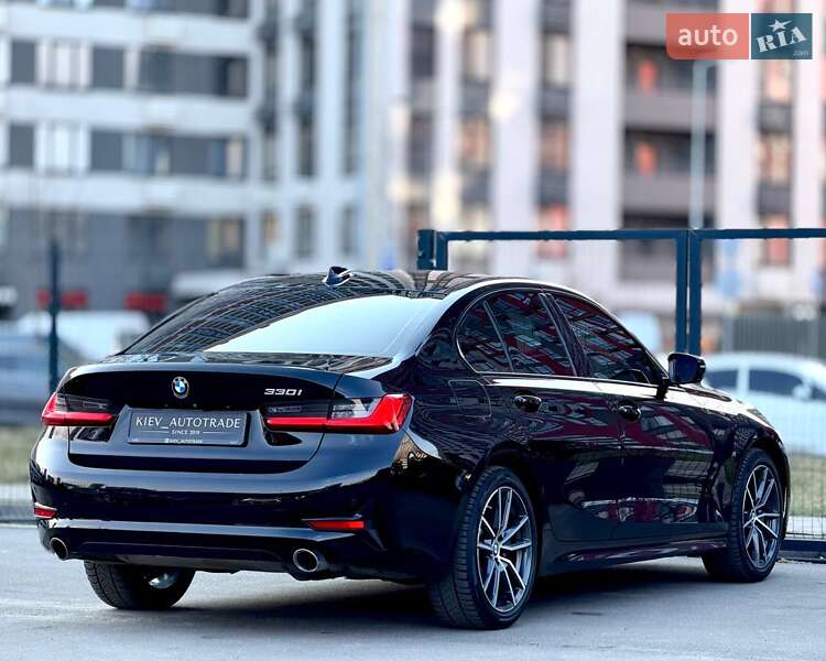 Седан BMW 3 Series 2019 в Киеве