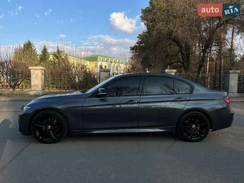 Седан BMW 3 Series 2012 в Умані