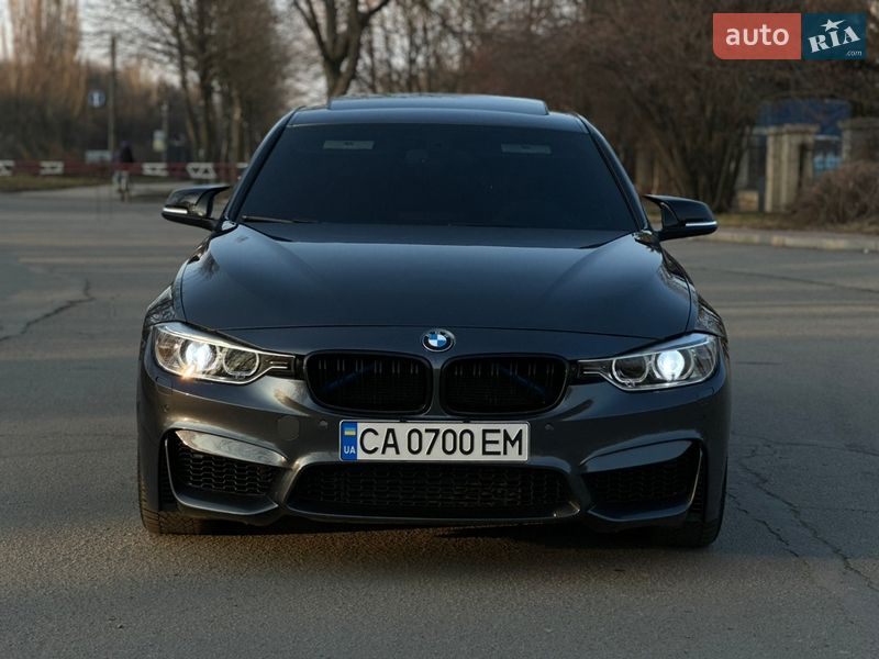 Седан BMW 3 Series 2012 в Умані