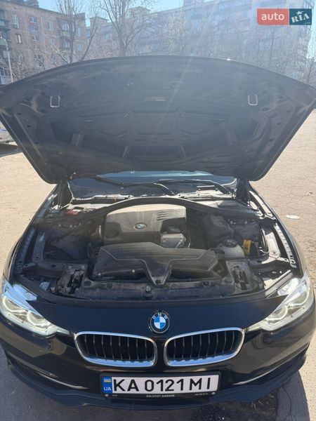 Седан BMW 3 Series 2016 в Киеве