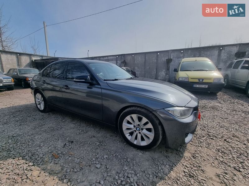Седан BMW 3 Series 2013 в Кременце