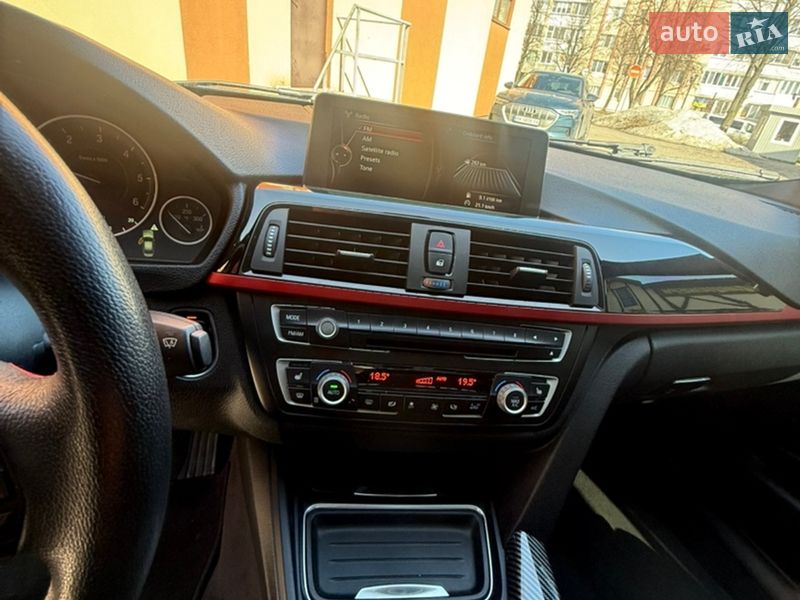 Седан BMW 3 Series 2013 в Ровно