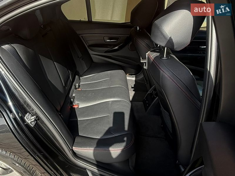 Седан BMW 3 Series 2013 в Ровно