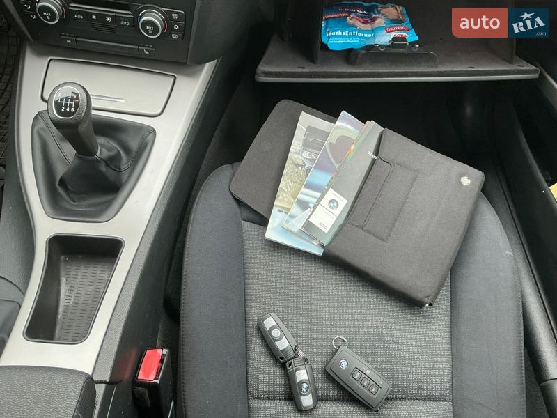 Седан BMW 3 Series 2006 в Ивано-Франковске