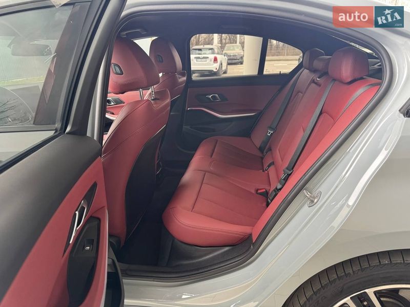 Седан BMW 3 Series 2024 в Ивано-Франковске